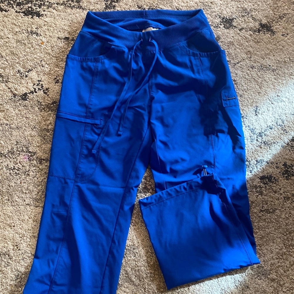Cherokee Infinity scrub pants petite